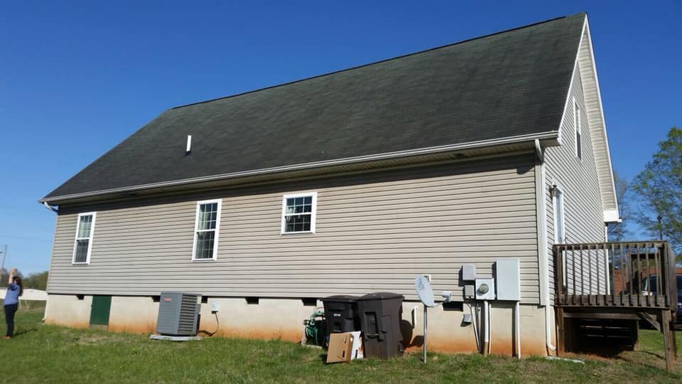 Slide of P&M Roofing