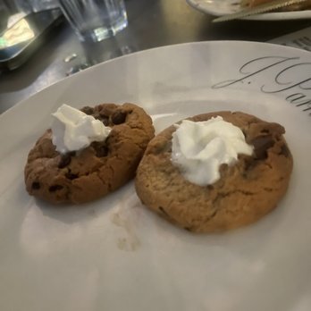 The J Parker - Chocolate chip cookies - New American Near Me - Chicago, Illinois The J Parker - Chocolate chip cookies - New American Near Me - Chicago, Illinois