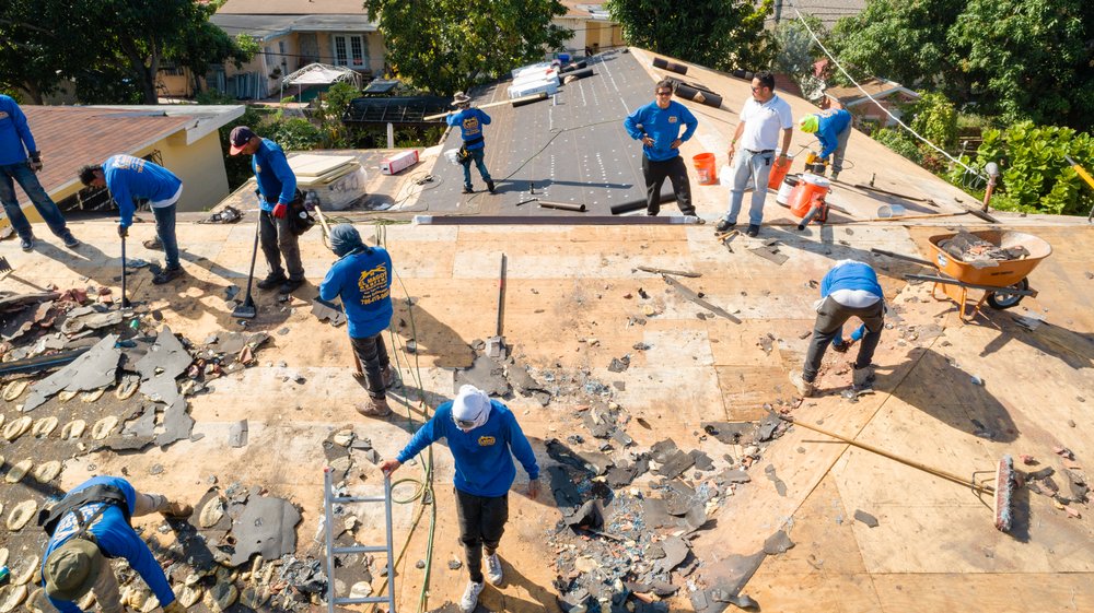 Slide of El Mago's Roofing