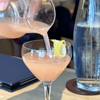 Miro Kaimuki - Amazingly refreshing cocktails.  I would go there just for the cocktails. - Asian Fusion Near Me - Honolulu, Hawaii