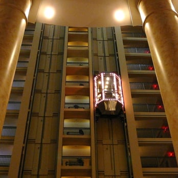 Cincinnati Marriott at RiverCenter - Glass elevators - Hotels Near Me - Covington, Kentucky Cincinnati Marriott at RiverCenter - Glass elevators - Hotels Near Me - Covington, Kentucky