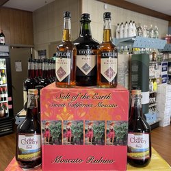 Cloverleaf Package Store