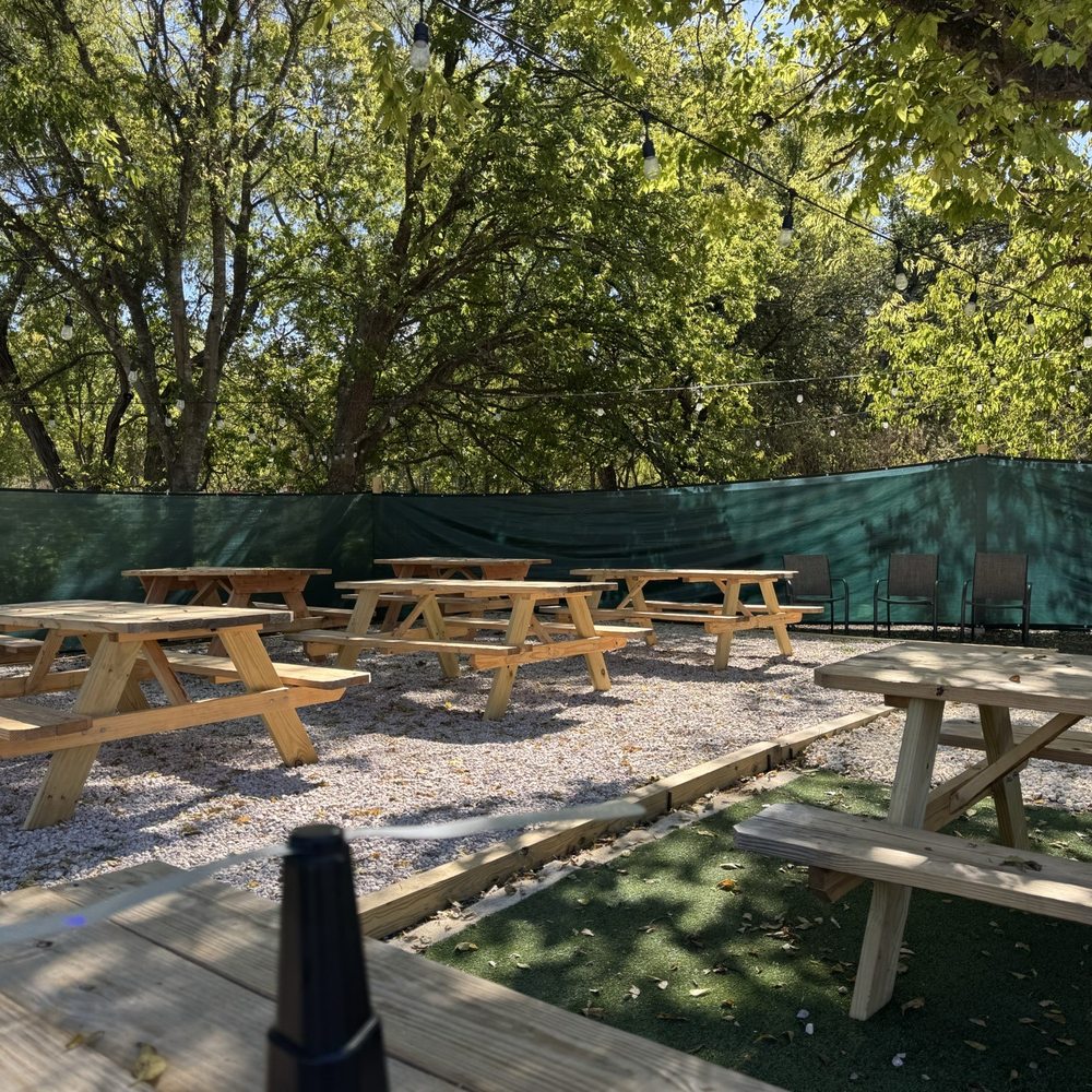Shaded outdoor seating. Dog friendly.