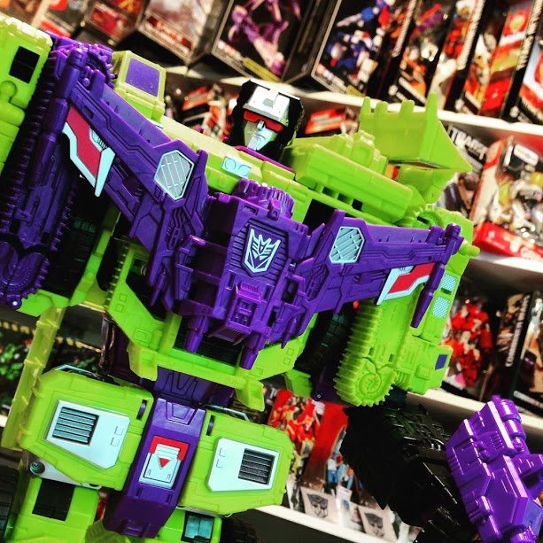 THE TOY VAULT Updated July 2024 14 Photos & 26 Reviews 999 S