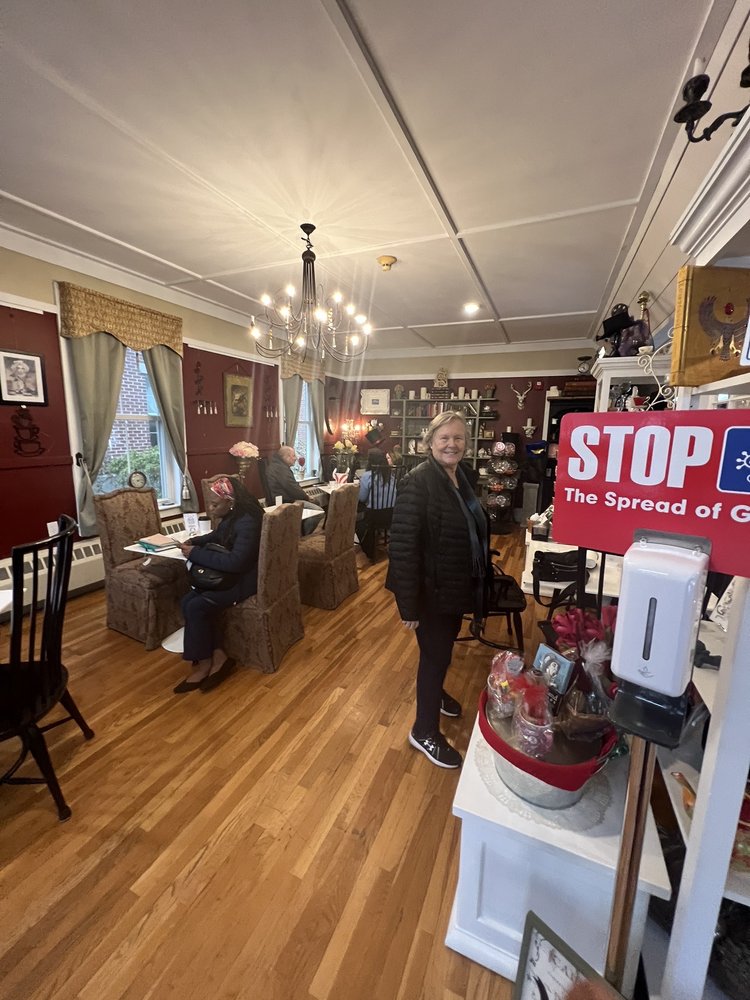 Hatter’s Tea Shop Image