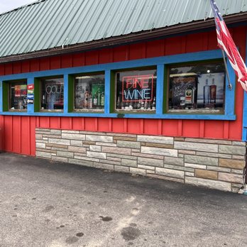 Woodstock Wine & Cheese - the outside of the store - Beer, Wine & Spirits Near Me - Addison, Michigan Woodstock Wine & Cheese - the outside of the store - Beer, Wine & Spirits Near Me - Addison, Michigan
