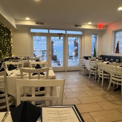 Maurizio's on the Water - Outside dining n the nice weather right on the bay.