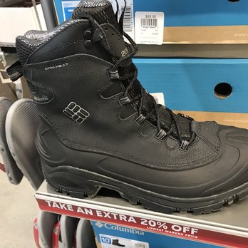 Columbia Factory Store - Sports Wear Near Me - Norfolk, Virginia
