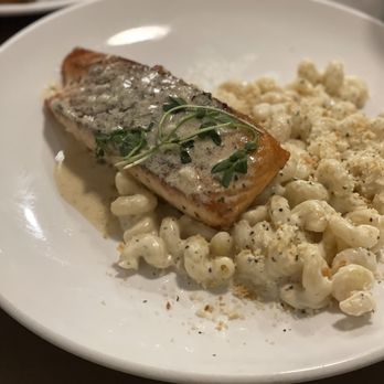 SOB East - Salmon with MacnCheese - American Near Me - Memphis, Tennessee