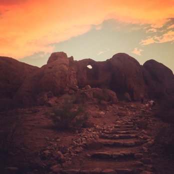 Hole-in-the-Rock - Steps to hike up - Hiking Near Me - Phoenix, Arizona Hole-in-the-Rock - Steps to hike up - Hiking Near Me - Phoenix, Arizona