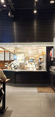 Shake Shack Hudson Yards by null