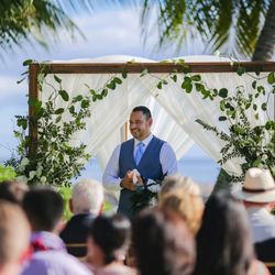 Maui Wedding DJ - I offer a non-religious, but more importantly... non-boring officiant service with Hawaiian touches!