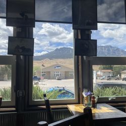 Sagebrushers Cafe & Food Truck - View for the whole place.