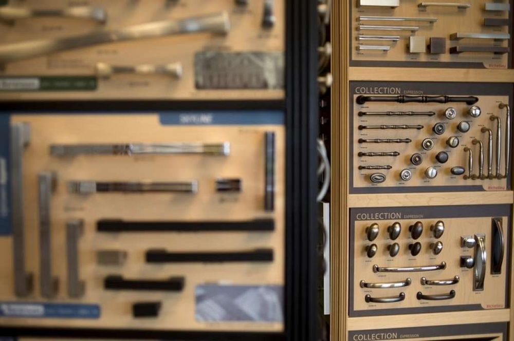 LEBEAU Updated September 2024 21 Photos 608 S Saginaw Rd