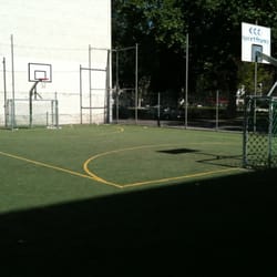Terrain de sport Alix