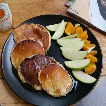 Le Labo - Pancake et les fruits pour labo nne conscience! - Cafes Near Me - Lyon, 69