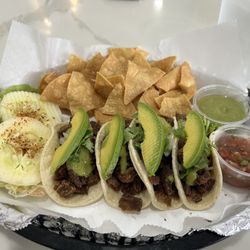 Las Tortugas Deli Mexicana - Milanesa tacos