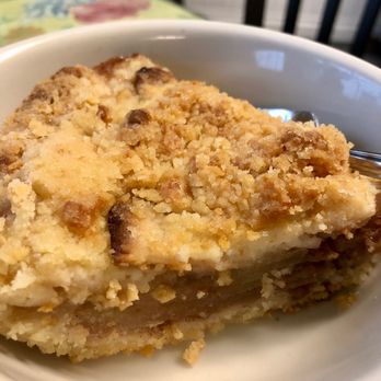 Apple Lucy's Bakery and Diner - Dutch Apple Pie - Bakeries Near Me - Parma, Idaho