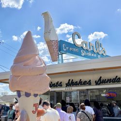 Carl's Ice Cream - Strawberry cone