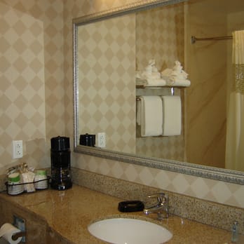 Hampton Inn Bowling Green - Obviously the bathroom - Hotels Near Me - Bowling Green, Ohio Hampton Inn Bowling Green - Obviously the bathroom - Hotels Near Me - Bowling Green, Ohio