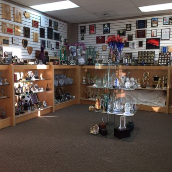 C & M Trophy - Trophy Shops Near Me - Mountlake Terrace, Washington