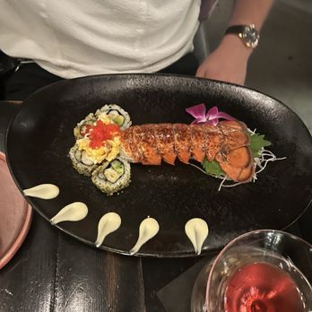 Kyojin DC - Lobster volcano roll - Sushi Bars Near Me - Washington, DC, District of Columbia Kyojin DC - Lobster volcano roll - Sushi Bars Near Me - Washington, DC, District of Columbia