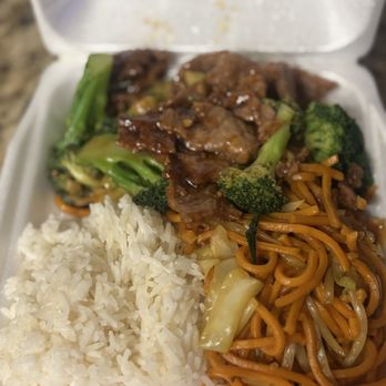 Hong Kong Express - Beef and Broccoli, Steamed White Rice, and Chow Mein - Chinese Near Me - Tustin, California Hong Kong Express - Beef and Broccoli, Steamed White Rice, and Chow Mein - Chinese Near Me - Tustin, California