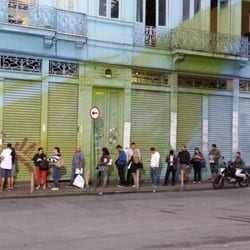 Fundição Progresso - Fila para retirada dos ingressos para o show do Los Hermanos