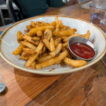 Off The Rails Brewing - Cajun Garlic Fries - Breweries Near Me - Sunnyvale, California Off The Rails Brewing - Cajun Garlic Fries - Breweries Near Me - Sunnyvale, California