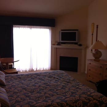 Seascape Beach Resort - spa suite, bed, TV and fireplace. - Venues & Event Spaces Near Me - Aptos, California Seascape Beach Resort - spa suite, bed, TV and fireplace. - Venues & Event Spaces Near Me - Aptos, California