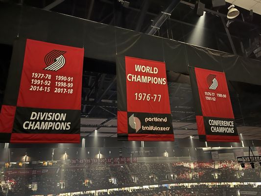 Moda Center by null