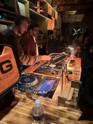 Miami Sound Bar by null