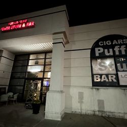Puffs-N-Stuff - Exterior of store
