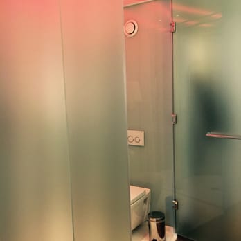 citizenM Rotterdam Hotel - Tried to take good photo of bathroom - Hotels Near Me - Rotterdam, ZH