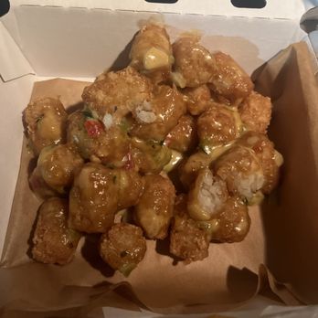 Buffalo Wild Wings - Basket Tater Tots with Queso Sauce - American Near Me - Largo, Florida Buffalo Wild Wings - Basket Tater Tots with Queso Sauce - American Near Me - Largo, Florida