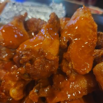 Circus Bar - Saturday 20 Wing Special- Hot - Sports Bars Near Me - Pompano Beach, Florida
