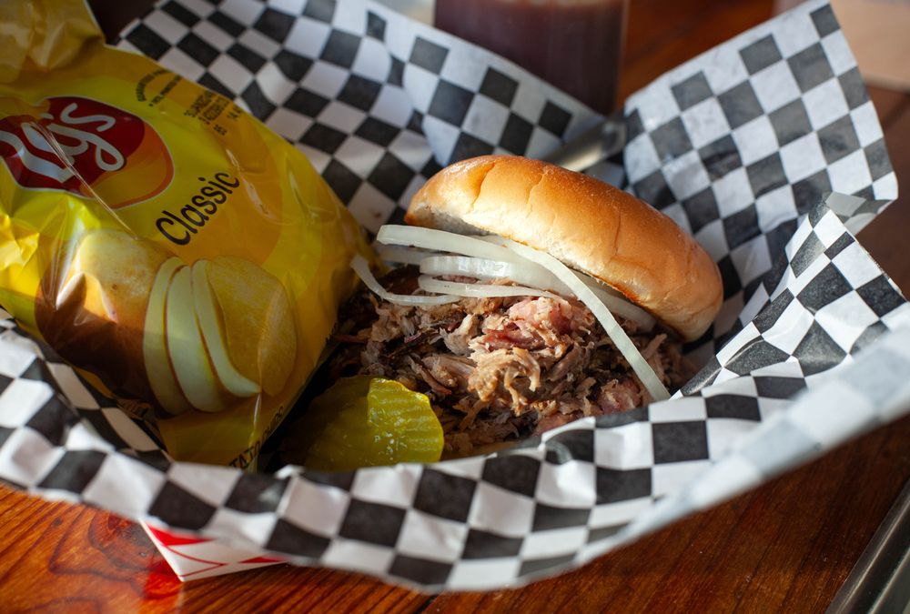 Sundance Pit BBQ Logo