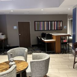 Holiday Inn Express & Suites Romeoville - Joliet North - Lobby