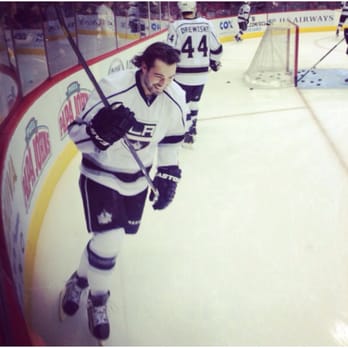 Gila River Arena - Drew Doughty warming up - Stadiums & Arenas Near Me - Glendale, Arizona Gila River Arena - Drew Doughty warming up - Stadiums & Arenas Near Me - Glendale, Arizona
