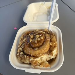 Maple Cinnamon Roll Maple Cinnamon Roll