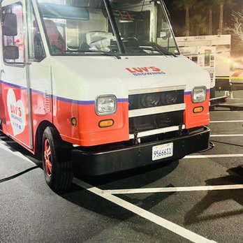 Luv's Brownies - Truck - Food Trucks Near Me