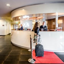 Holiday Inn Eindhoven Centre - Front desk
