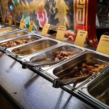 Fung Wong China Restaurant - Das Buffet ist über mehrere Stationen im klassisch eingerichteten Gastraum verteilt - Chinese Near Me - Pforzheim, BW Fung Wong China Restaurant - Das Buffet ist über mehrere Stationen im klassisch eingerichteten Gastraum verteilt - Chinese Near Me - Pforzheim, BW