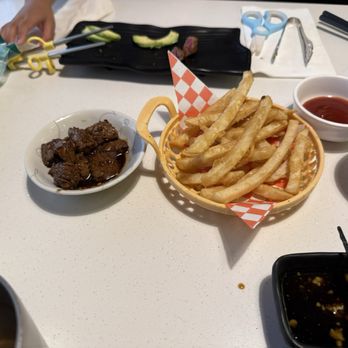 Kiku - Fries and beef - Japanese Near Me - Markham, Ontario