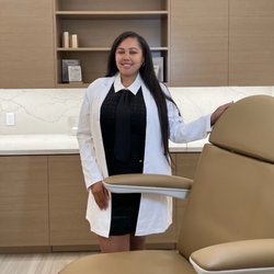 Dr. Zoë Indigo | Dermatology: Skin. Hair. Nails. - The gorgeous Dr Zoë! Love her PRP and let's not forget her Botox is amazing and the Cupid's bow that she does with the lips are perfect!