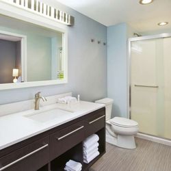 Home2 Suites by Hilton Pittsburgh Area Beaver Valley - Guest room bath