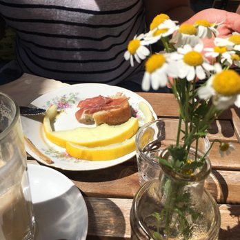 Fräulein Berger - Idyllisch - Cafes Near Me - Ulm, BW