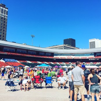 Buffalo Chicken Wing Festival - Festivals Near Me - Buffalo, New York