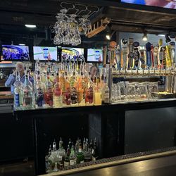 The Dam Grille - Bar area