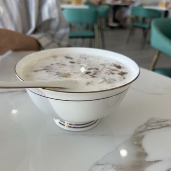 Jiu Ji Dessert - Serving size good for 1 person - Desserts Near Me - Alhambra, California Jiu Ji Dessert - Serving size good for 1 person - Desserts Near Me - Alhambra, California